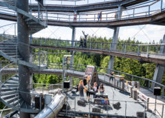 Hudební aréna na Stezce korunami stromů: V sobotu 7. června ve vyhlídkové věži v duchu Beatles